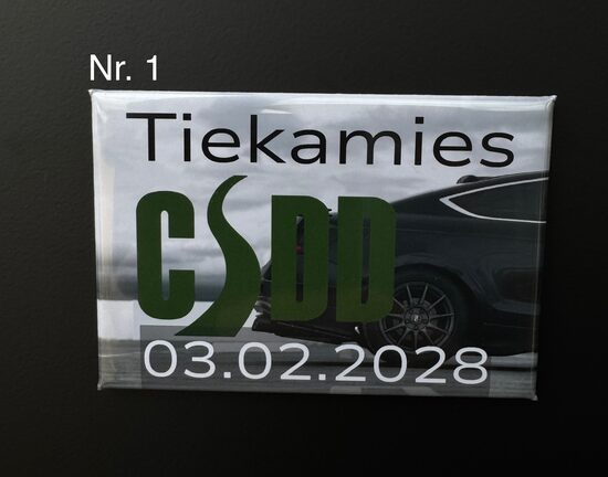 Auto TA datums magnētā