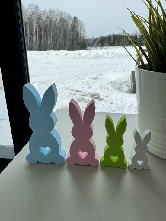 Dekoratīvie zaķīši ar sirds izgriezumu